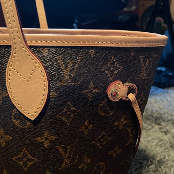 Louis Vuitton Monogram Neverfull MM - Picture 6 of 14